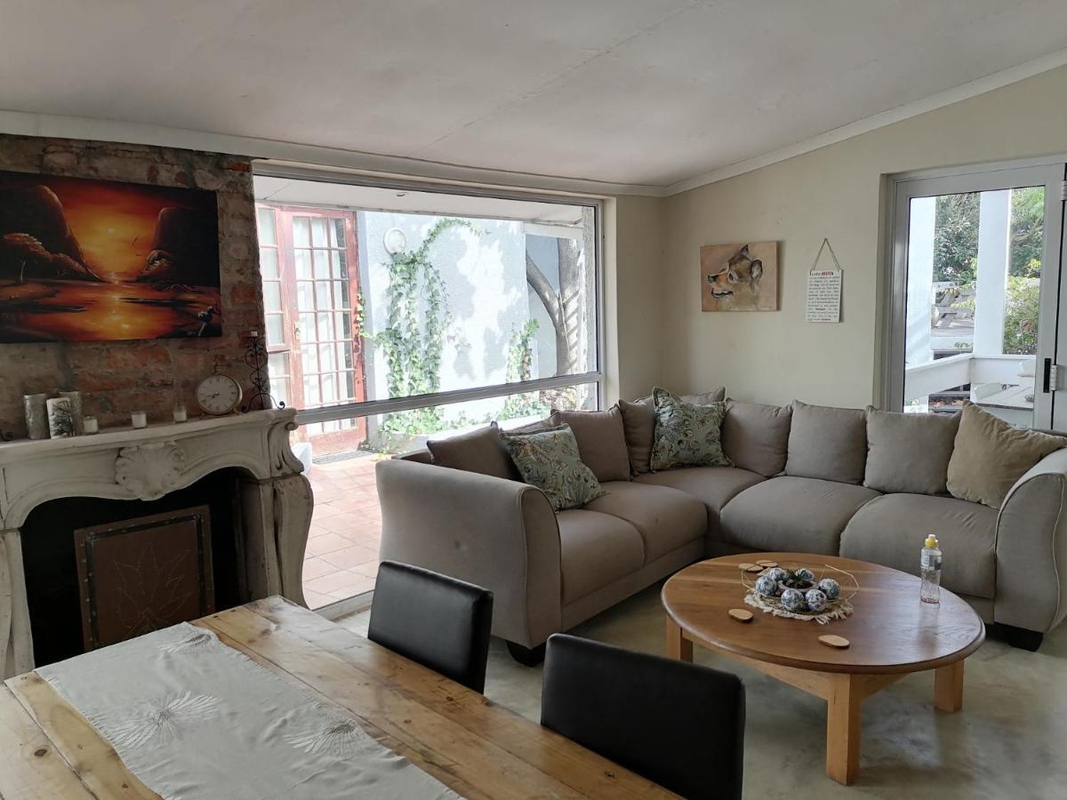 Mangolds 3* Port Elizabeth