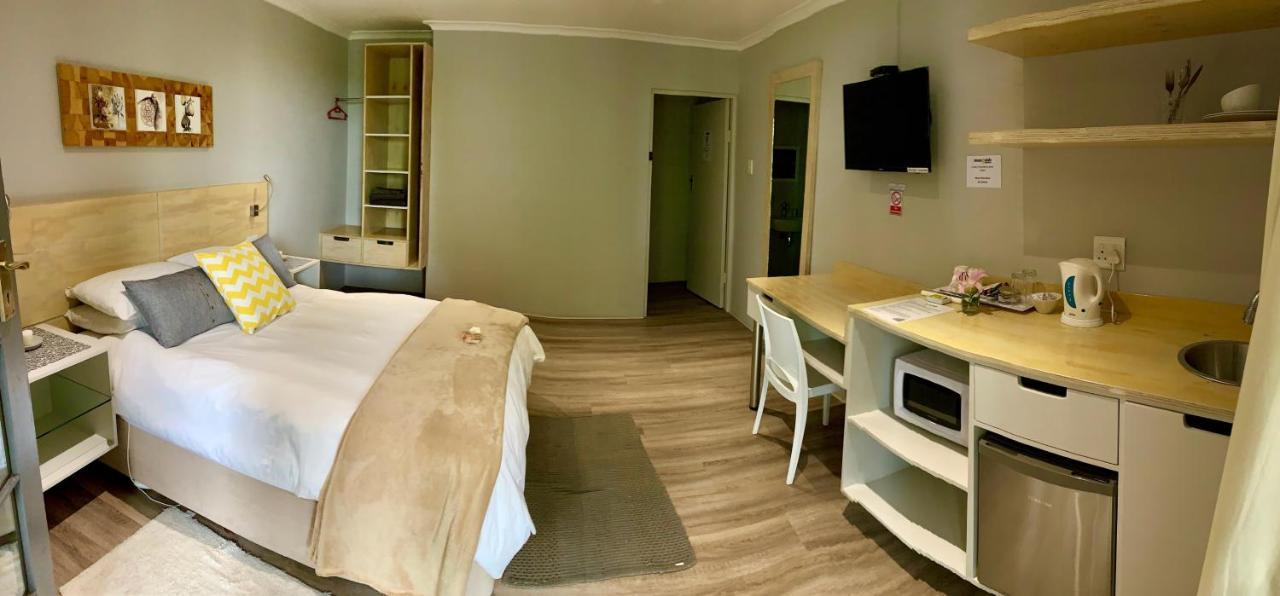 Mangolds 3* Port Elizabeth